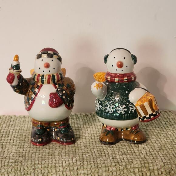 Sakura Snowman Salt and Pepper Shakers Hand Painted Ceramic Christmas Pair - Picture 1 of 10